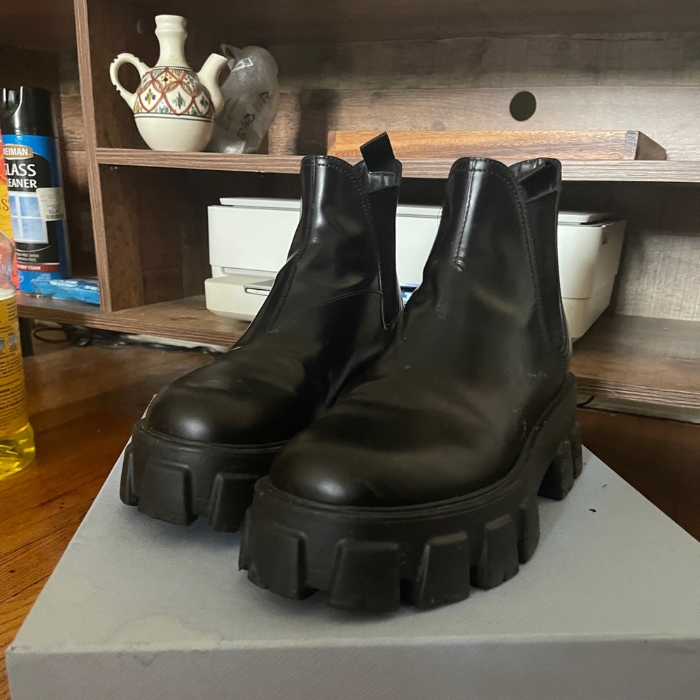 Prada size 9 women boots